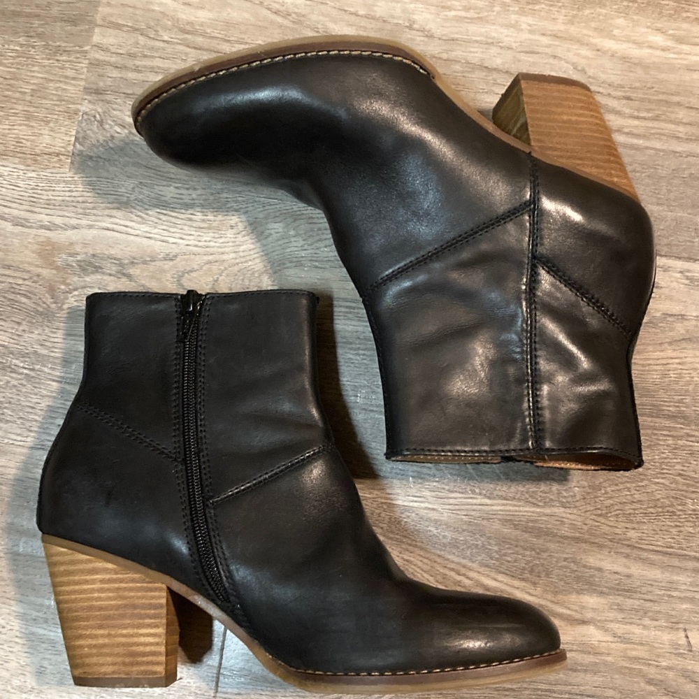 House of Harlow 1960 Lilly Black Leather Ankle Booties - Picture 4 of 8